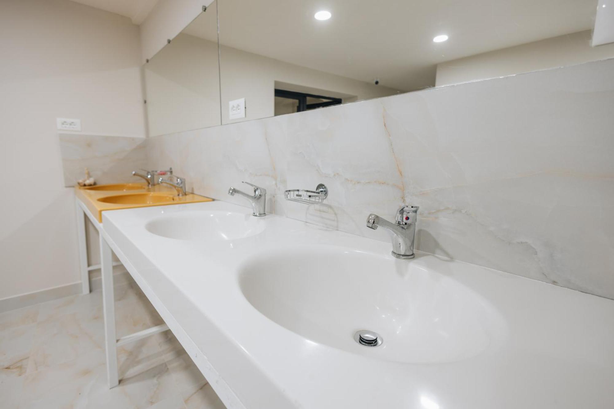 Gm Tirana Hostel Eksteriør billede